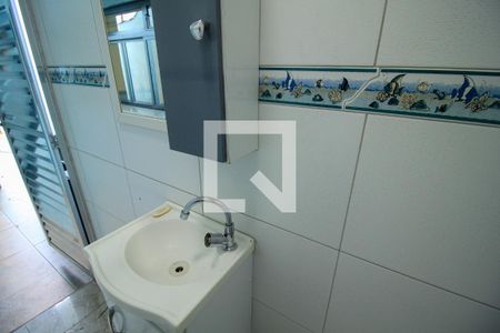 Casa à venda com 180m², 2 quartos e 2 vagasBanheiro 2