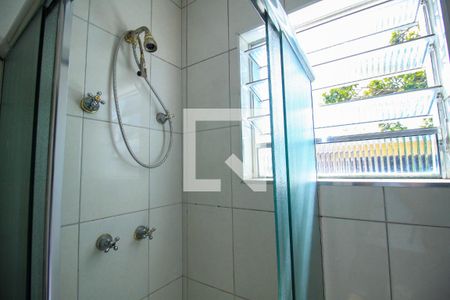 Casa à venda com 180m², 2 quartos e 2 vagasBanheiro