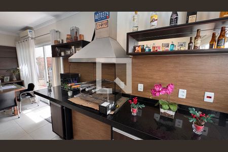 Casa à venda com 358m², 5 quartos e 6 vagas Casa à venda com 358m², 5 quartos e 6 vagasEspaço Gourmet