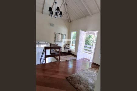 Casa à venda com 300m², 6 quartos e 2 vagas Casa à venda com 300m², 6 quartos e 2 vagasHall de Entrada