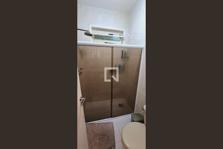 Casa à venda com 300m², 6 quartos e 2 vagas Casa à venda com 300m², 6 quartos e 2 vagasBanheiro 3