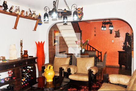 Casa à venda com 240m², 3 quartos e 1 vagaSala