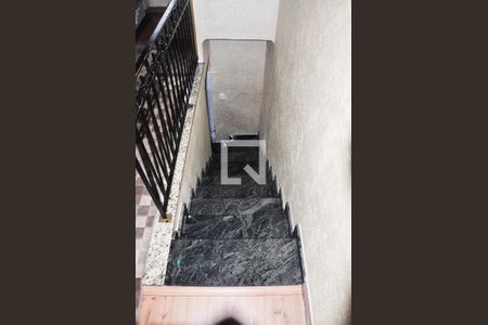 Casa à venda com 240m², 3 quartos e 1 vagaEscada