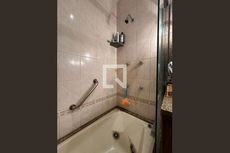 Apartamento à venda com 122m², 3 quartos e 1 vaga Apartamento à venda com 122m², 3 quartos e 1 vagaBanheiro 2