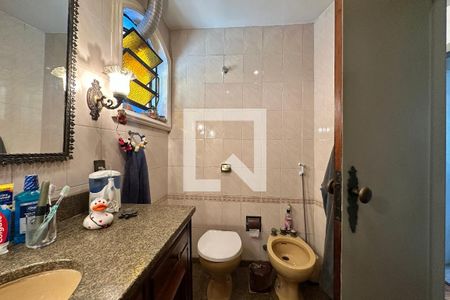 Apartamento à venda com 122m², 3 quartos e 1 vaga Apartamento à venda com 122m², 3 quartos e 1 vagaBanheiro 2