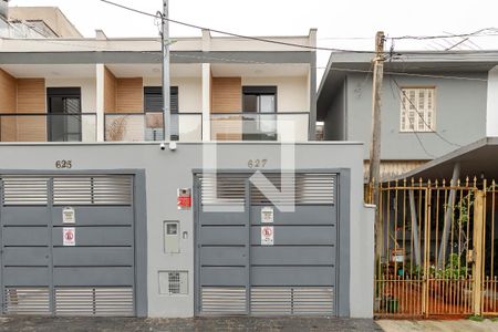 Casa para alugar com 100m², 3 quartos e 2 vagas Casa para alugar com 100m², 3 quartos e 2 vagasFachada