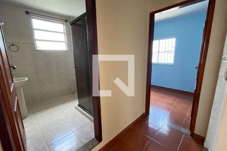 Corredor de casa para alugar com 2 quartos, 100m² em Parque Veneza, Duque de Caxias