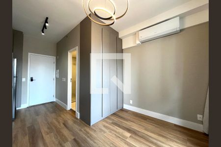 Sala/Quarto de kitnet/studio à venda com 1 quarto, 21m² em Vila Mariana, São Paulo