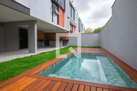 Casa de condomínio à venda com 275m², 3 quartos e 2 vagas Casa de condomínio à venda com 275m², 3 quartos e 2 vagasQuintal