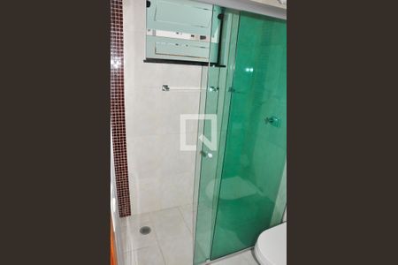 Casa à venda com 228m², 3 quartos e 5 vagasBanheiro da  Suíte 2