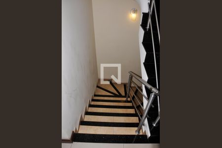 Casa à venda com 228m², 3 quartos e 5 vagasEscada Interna Garagem