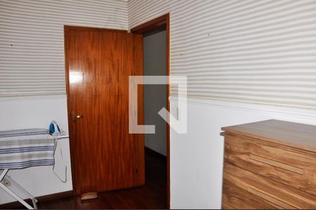 Casa à venda com 228m², 3 quartos e 5 vagas Suíte 2