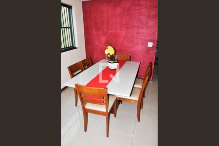 Casa à venda com 228m², 3 quartos e 5 vagasSala 