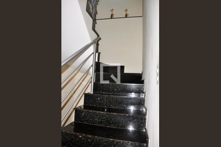 Casa à venda com 228m², 3 quartos e 5 vagas Escada 