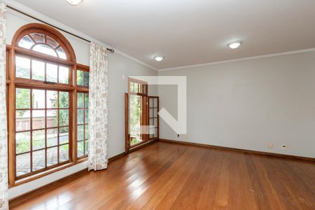 Casa de condomínio à venda com 350m², 4 quartos e 4 vagas Casa de condomínio à venda com 350m², 4 quartos e 4 vagasSuíte 1