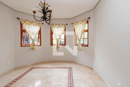 Casa de condomínio à venda com 350m², 4 quartos e 4 vagas Casa de condomínio à venda com 350m², 4 quartos e 4 vagasCopa