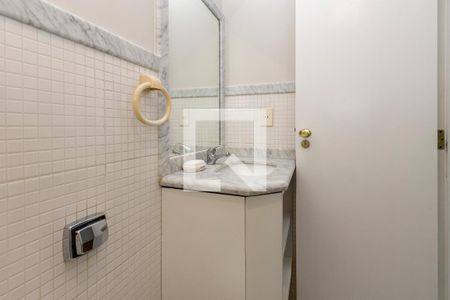 Casa de condomínio à venda com 350m², 4 quartos e 4 vagas Casa de condomínio à venda com 350m², 4 quartos e 4 vagasBanheiro da Suíte 4