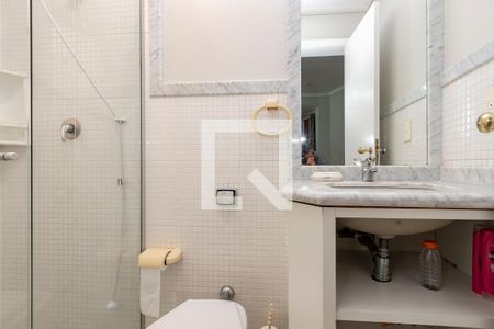 Casa de condomínio à venda com 350m², 4 quartos e 4 vagas Casa de condomínio à venda com 350m², 4 quartos e 4 vagasBanheiro da Suíte 4