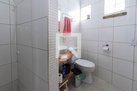 Casa de condomínio à venda com 350m², 4 quartos e 4 vagas Casa de condomínio à venda com 350m², 4 quartos e 4 vagasBanheiro do Salão