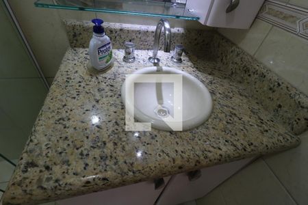 Apartamento à venda com 130m², 3 quartos e 2 vagasBanheiro da Suíte 1 - Pia