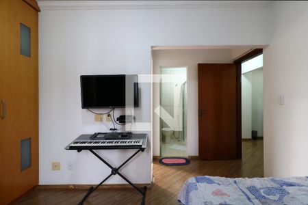 Apartamento à venda com 130m², 3 quartos e 2 vagasSuíte 1