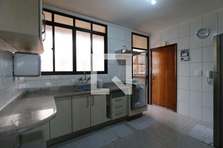 Apartamento à venda com 130m², 3 quartos e 2 vagasCozinha