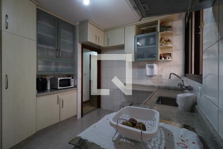 Apartamento à venda com 130m², 3 quartos e 2 vagasCozinha