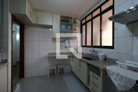 Apartamento à venda com 130m², 3 quartos e 2 vagasCozinha