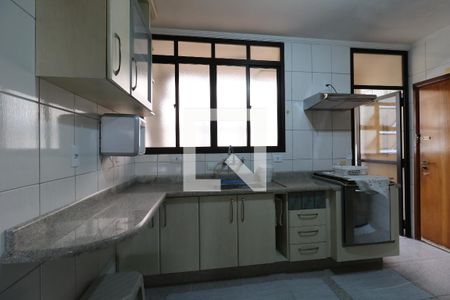 Apartamento à venda com 130m², 3 quartos e 2 vagasCozinha