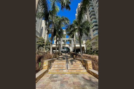 Apartamento à venda com 106m², 3 quartos e 2 vagasFachada