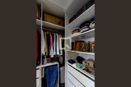 Apartamento à venda com 106m², 3 quartos e 2 vagas Apartamento à venda com 106m², 3 quartos e 2 vagasCloset da Suíte