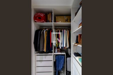 Apartamento à venda com 106m², 3 quartos e 2 vagas Apartamento à venda com 106m², 3 quartos e 2 vagasCloset da Suíte