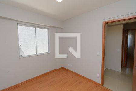 Quarto 1 de apartamento para alugar com 3 quartos, 180m² em Cabral, Contagem