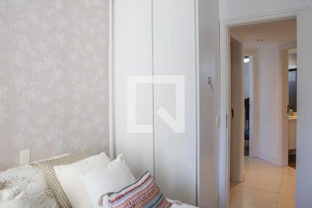 Apartamento à venda com 104m², 3 quartos e 2 vagasQuarto 2