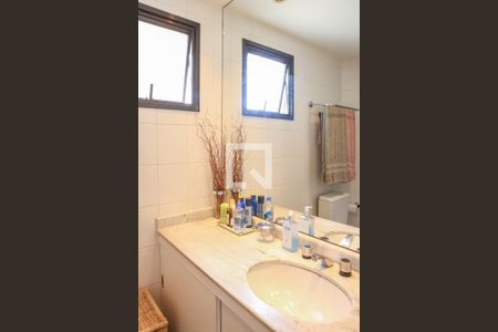 Apartamento à venda com 104m², 3 quartos e 2 vagasBanheiro da Suíte