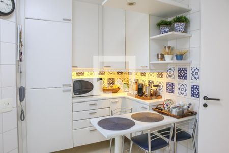 Apartamento à venda com 104m², 3 quartos e 2 vagasCozinha