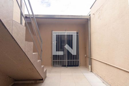 Casa para alugar com 80m², 2 quartos e sem vagaFachada/Casa/Fundos