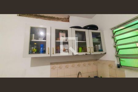 Casa à venda com 150m², 6 quartos e 2 vagas Casa à venda com 150m², 6 quartos e 2 vagasCozinha