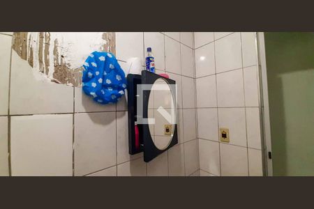 Casa à venda com 150m², 6 quartos e 2 vagas Casa à venda com 150m², 6 quartos e 2 vagasBanheiro