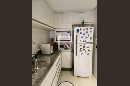 Apartamento à venda com 69m², 2 quartos e 2 vagasCozinha