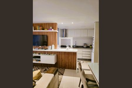 Apartamento à venda com 69m², 2 quartos e 2 vagasCozinha