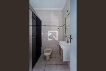 Banheiro da Suíte de casa para alugar com 2 quartos, 110m² em Vila Clara, São Paulo