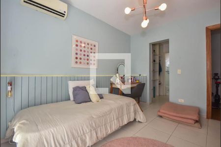 Casa à venda com 338m², 3 quartos e 5 vagasSuíte 3