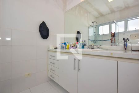 Casa à venda com 338m², 3 quartos e 5 vagasBanheiro da Suíte 3