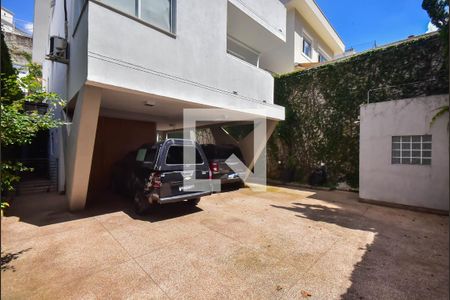 Casa à venda com 338m², 3 quartos e 5 vagasGaragem