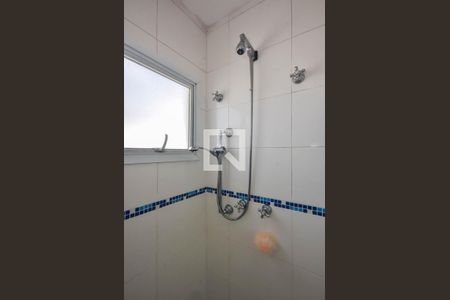 Casa à venda com 338m², 3 quartos e 5 vagasChuveiro do banheiro da Suíte 3