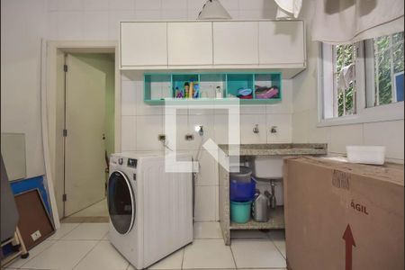 Casa à venda com 338m², 3 quartos e 5 vagasÁrea de Serviço