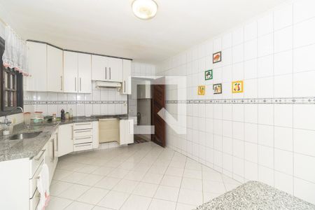 Casa à venda com 120m², 3 quartos e 2 vagas Casa à venda com 120m², 3 quartos e 2 vagasCozinha