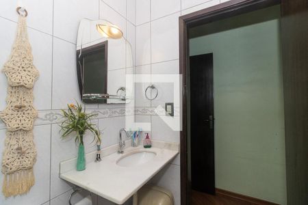 Casa à venda com 120m², 3 quartos e 2 vagas Casa à venda com 120m², 3 quartos e 2 vagasBanheiro