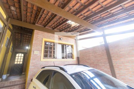 Casa à venda com 120m², 3 quartos e 2 vagas Casa à venda com 120m², 3 quartos e 2 vagasGaragem
